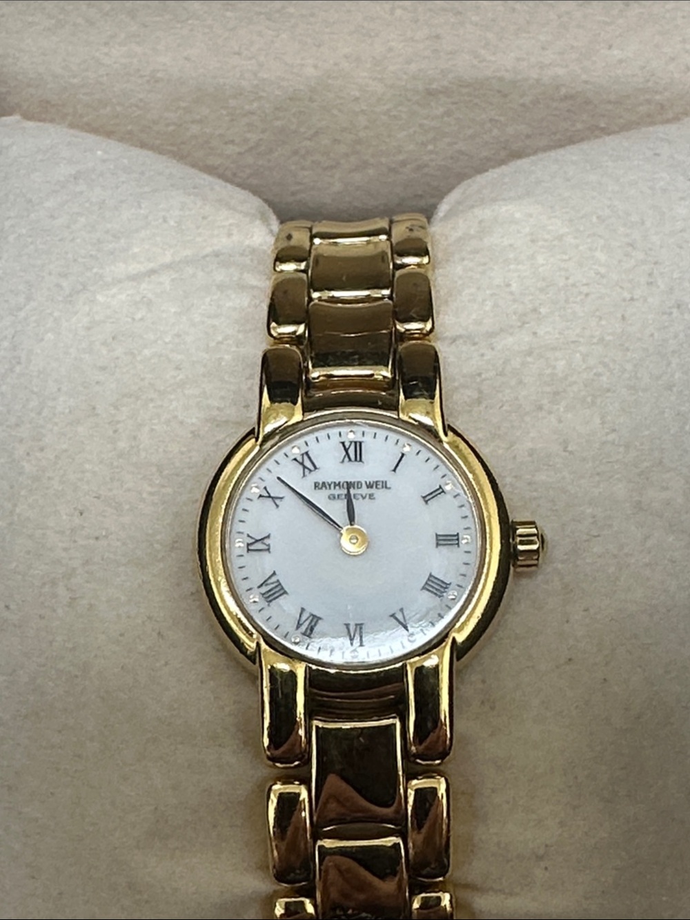 Authentic Raymond Weil 18k gold plated Ladies Bracelet Watch 21mm